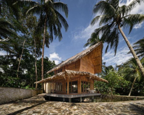 Cay's House Batukaras
